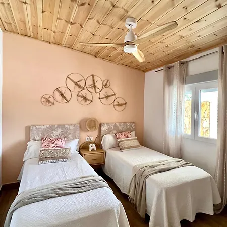 Hacienda La Yerbabuena * كاديز